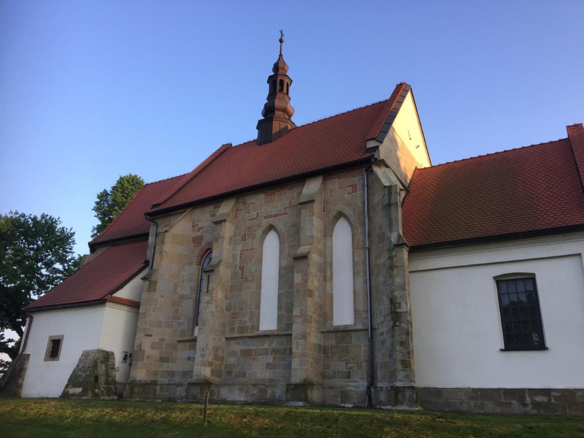 Villa Dom Pod Orzechem à Łapczyce Extérieur photo