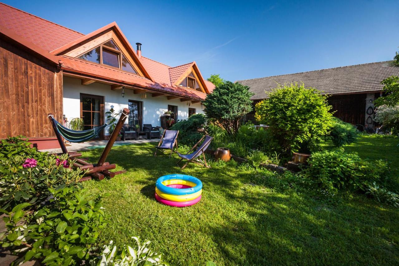 Villa Dom Pod Orzechem à Łapczyce Extérieur photo