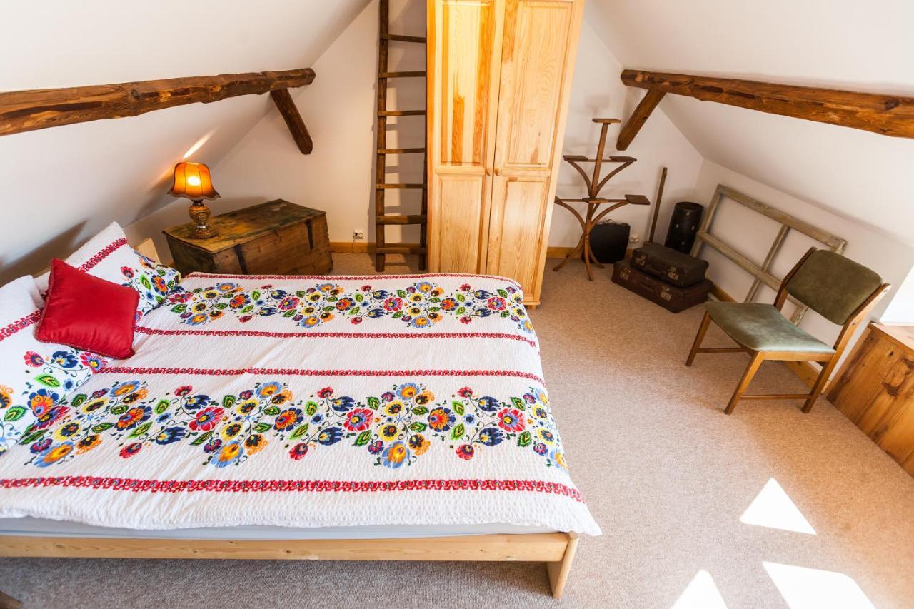 Villa Dom Pod Orzechem à Łapczyce Extérieur photo