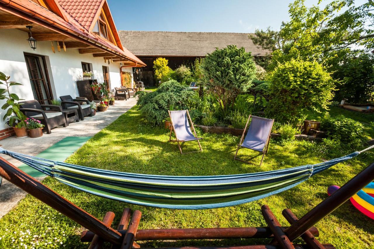 Villa Dom Pod Orzechem à Łapczyce Extérieur photo