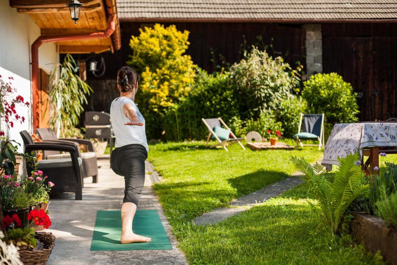 Villa Dom Pod Orzechem à Łapczyce Extérieur photo