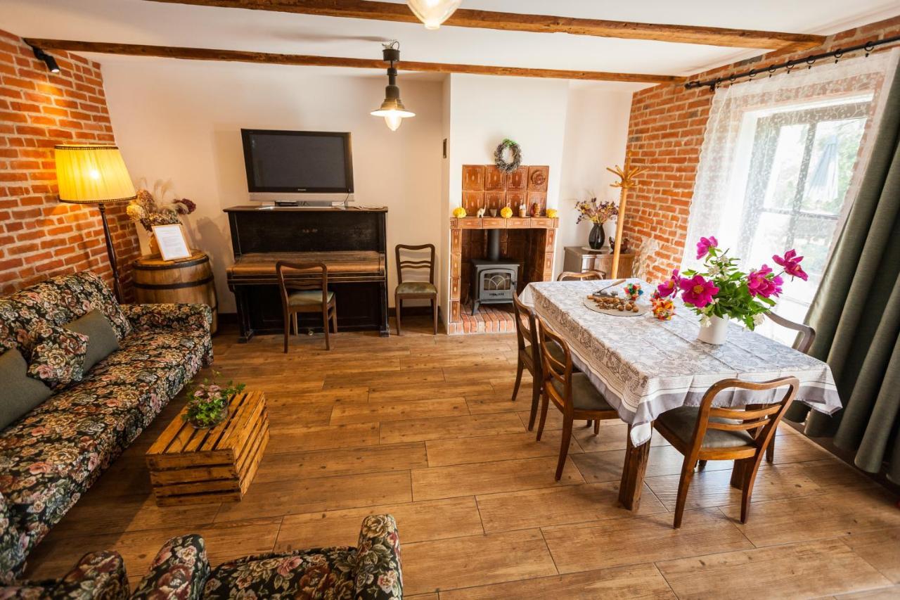 Villa Dom Pod Orzechem à Łapczyce Extérieur photo