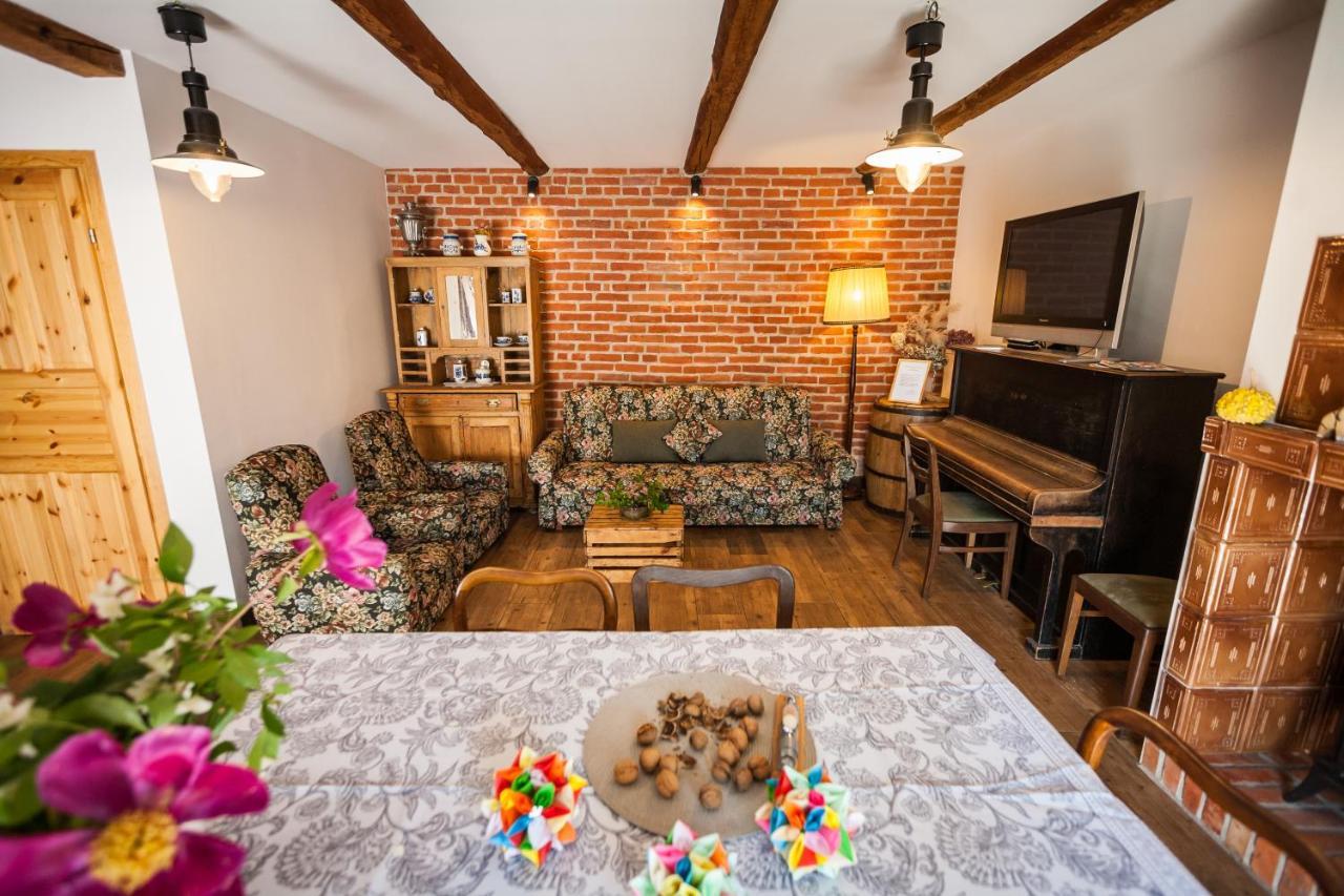 Villa Dom Pod Orzechem à Łapczyce Extérieur photo