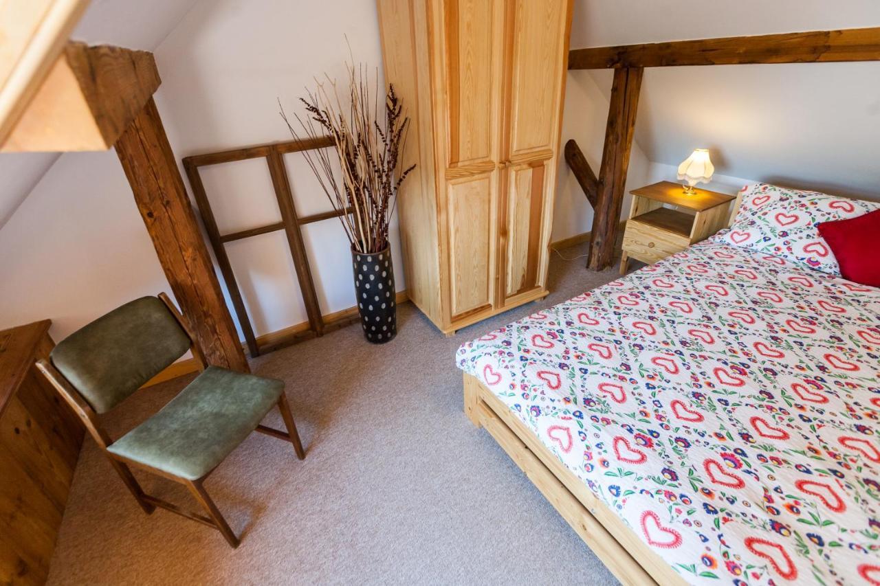 Villa Dom Pod Orzechem à Łapczyce Extérieur photo